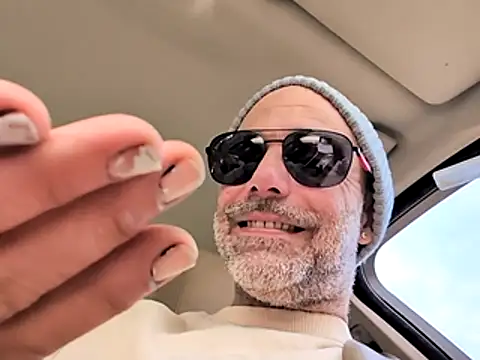 Snapshot of casalhottuga chatting on November 9, 2025, 2:04 pm casalhottuga online show from November 9, 2025, 2:04 pm