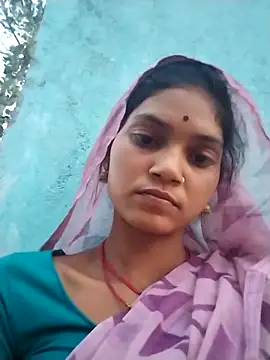Snapshot of Jooli_cuty chatting on June 18, 2026, 1:37 pm Jooli cuty online show from June 18, 2026, 1:37 pm