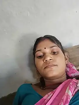 Snapshot of Jooli_cuty chatting on July 17, 2026, 3:35 am Jooli cuty online show from July 17, 2026, 3:35 am