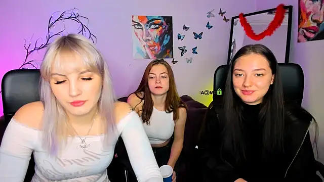 Snapshot of baby_hotte chatting on December 23, 2025, 6:44 am baby hotte online show from December 23, 2025, 6:44 am