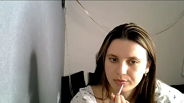 KiraHoney online show from March 24, 2026, 8:47 pm