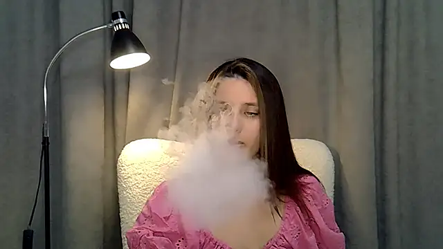 Snapshot of KiraHoney chatting on June 23, 2026, 7:34 pm KiraHoney online show from June 23, 2026, 7:34 pm