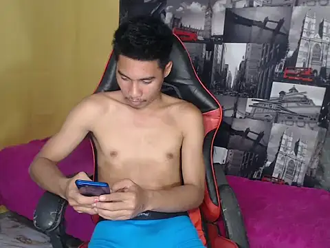 mrsexyteens online show from April 6, 2026, 11:11 am