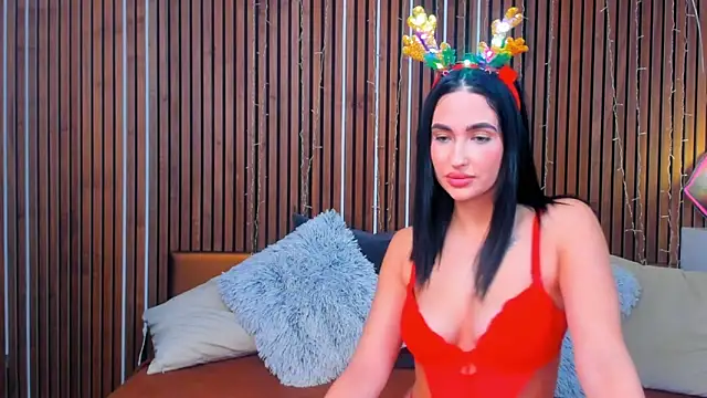 Snapshot of CamillaParis25 chatting on December 5, 2025, 6:04 pm CamillaParis25 online show from December 5, 2025, 6:04 pm