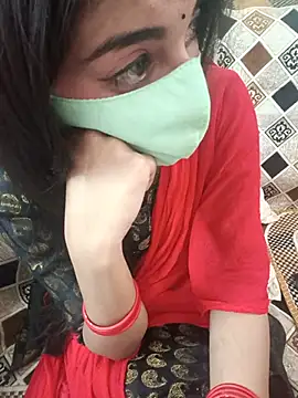 Snapshot of Tamil_White_Rose chatting on July 17, 2026, 6:35 pm Tamil White Rose online show from July 17, 2026, 6:35 pm