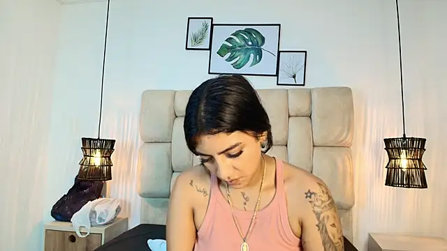 Snapshot of KimberlyFox_t chatting on June 5, 2026, 12:55 pm KimberlyFox t online show from June 5, 2026, 12:55 pm