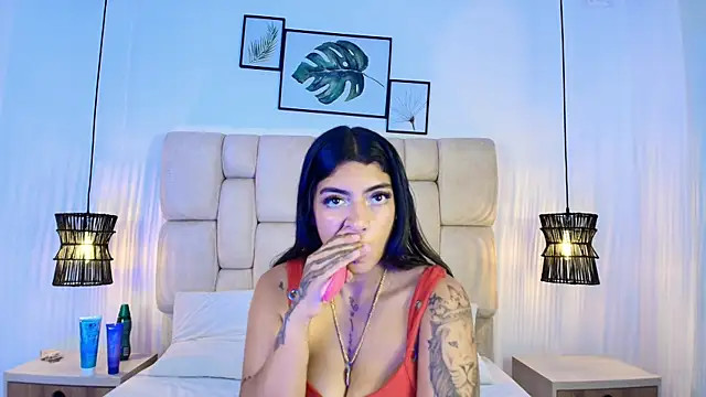 Snapshot of KimberlyFox_t chatting on June 6, 2026, 12:43 pm KimberlyFox t online show from June 6, 2026, 12:43 pm