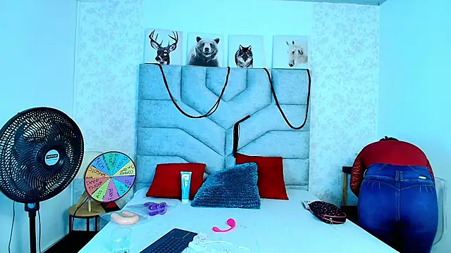 Snapshot of KimberlyFox_t chatting on June 19, 2026, 1:15 pm KimberlyFox t online show from June 19, 2026, 1:15 pm