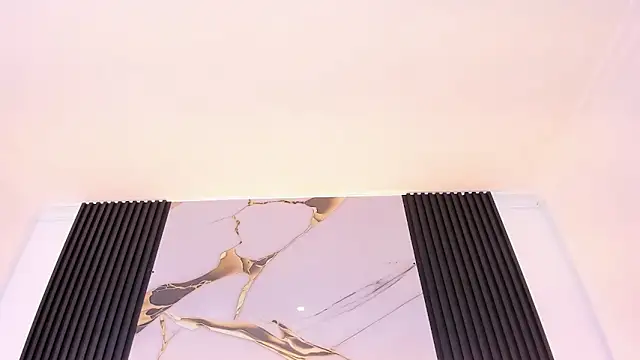 Mia Devereaux167 online show from February 26, 2026, 7:02 pm