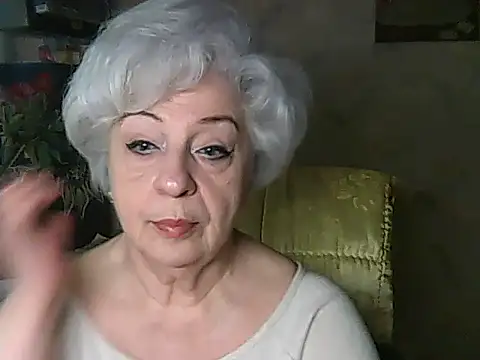 ValeriaKroww online show from May 4, 2026, 5:36 am