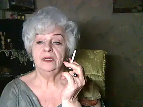 ValeriaKroww online show from May 27, 2026, 5:43 pm
