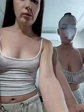 Snapshot of MelissaPinkiss chatting on November 22, 2025, 11:31 am MelissaPinkiss online show from November 22, 2025, 11:31 am