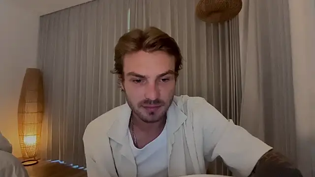 Snapshot of DanteRay chatting on July 2, 2026, 6:41 am DanteRay online show from July 2, 2026, 6:41 am