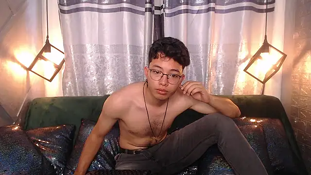 Snapshot of alexy_re chatting on November 8, 2025, 5:23 pm alexy re online show from November 8, 2025, 5:23 pm