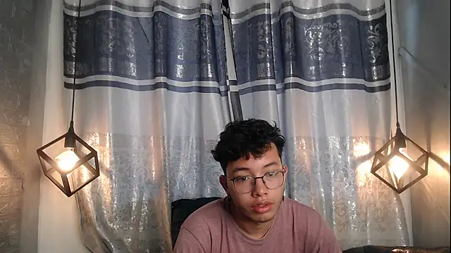 Snapshot of alexy_re chatting on November 16, 2025, 5:07 pm alexy re online show from November 16, 2025, 5:07 pm