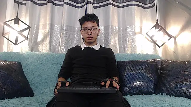 Snapshot of alexy_re chatting on November 29, 2025, 11:13 am alexy re online show from November 29, 2025, 11:13 am