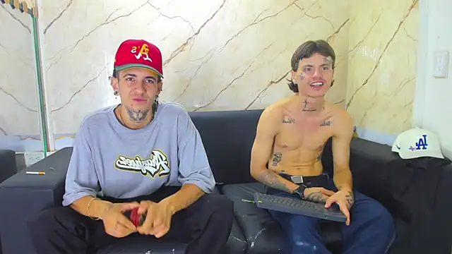 Kevinperlas online show from November 27, 2025, 7:49 pm