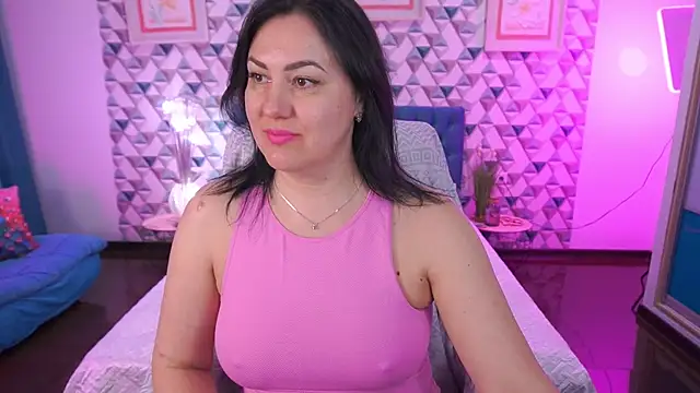 VelvetLuck online show from April 14, 2026, 1:06 pm