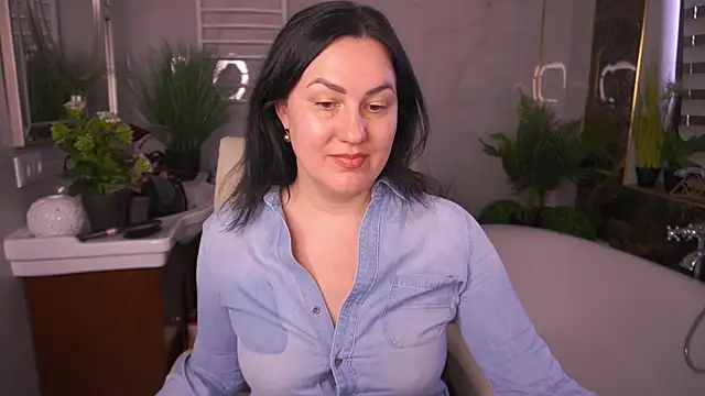 VelvetLuck online show from April 28, 2026, 12:43 pm