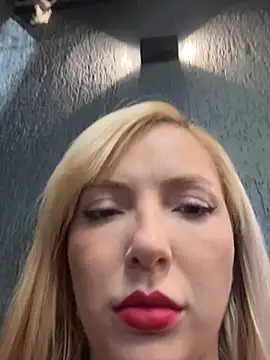 melisboa online show from May 16, 2026, 2:52 am