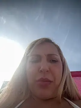 melisboa online show from May 17, 2026, 5:09 pm