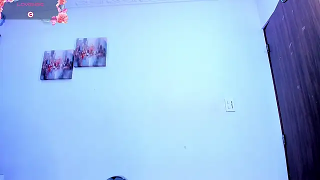 Snapshot of SamantaRave_ chatting on November 30, 2025, 1:26 pm SamantaRave online show from November 30, 2025, 1:26 pm