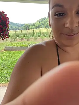 Snapshot of thickfarmtwat chatting on June 7, 2026, 5:49 pm thickfarmtwat online show from June 7, 2026, 5:49 pm
