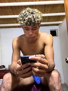 Snapshot of meliodas_23cm chatting on January 6, 2026, 2:26 am meliodas 23cm online show from January 6, 2026, 2:26 am