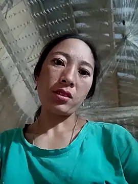 oanh-oanhbay online show from November 25, 2025, 9:48 pm