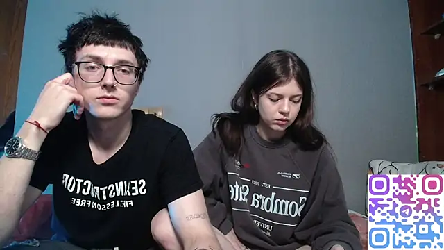 Snapshot of t_files_x chatting on November 8, 2025, 9:13 pm t files x online show from November 8, 2025, 9:13 pm