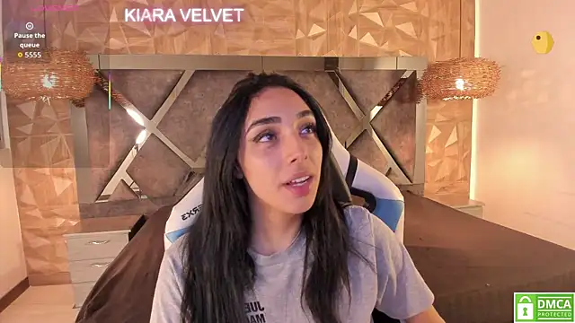 Kiara velvet   online show from April 28, 2026, 5:23 am