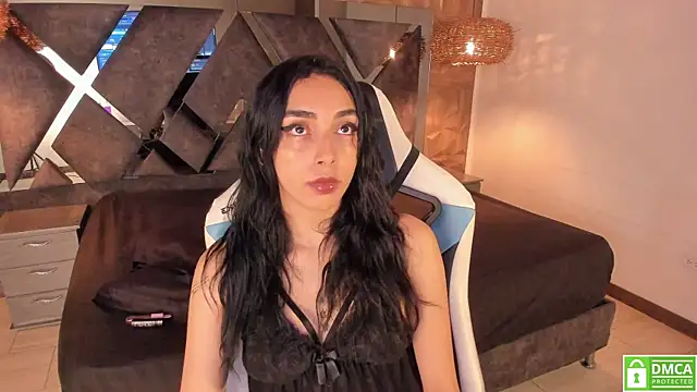 Kiara velvet   online show from May 3, 2026, 5:02 am