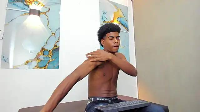 XAVI LEE online show from March 16, 2026, 7:40 pm