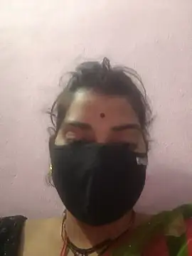 Tamanna hot online show from November 21, 2025, 3:22 pm