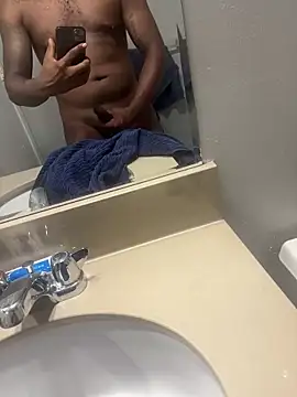 Smoove33 online show from November 18, 2025, 5:12 am