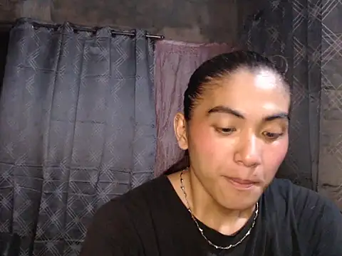 Snapshot of ursexykittykat_xx chatting on July 1, 2026, 11:23 am ursexykittykat xx online show from July 1, 2026, 11:23 am