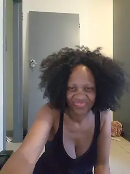 Snapshot of Mommy_Sienna chatting on June 3, 2026, 2:33 pm Mommy Sienna online show from June 3, 2026, 2:33 pm