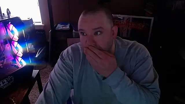 Snapshot of MegaChip chatting on December 1, 2025, 8:36 pm MegaChip online show from December 1, 2025, 8:36 pm