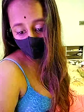 Snapshot of LoveLy-Soneya chatting on December 21, 2025, 2:30 am LoveLy-Soneya online show from December 21, 2025, 2:30 am