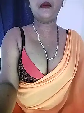 LoveLy-Soneya online show from June 3, 2026, 2:19 pm