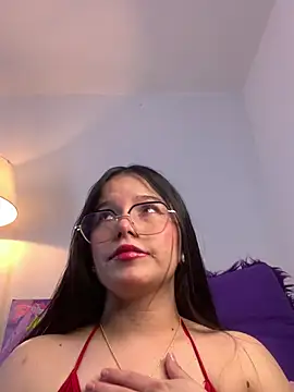 violettabond online show from April 29, 2026, 6:25 pm