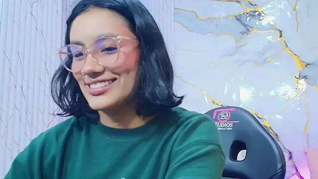 Snapshot of PEACHY_TAY chatting on July 20, 2026, 11:34 am PEACHY TAY online show from July 20, 2026, 11:34 am