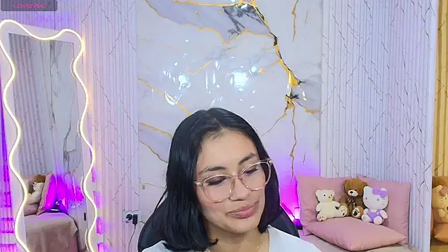 Snapshot of PEACHY_TAY chatting on July 27, 2026, 11:39 am PEACHY TAY online show from July 27, 2026, 11:39 am