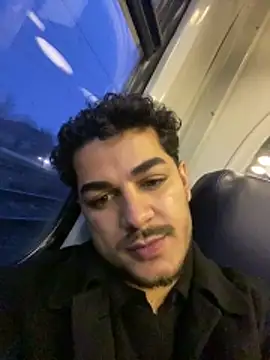 MorenoVelvet online show from December 20, 2025, 2:57 pm