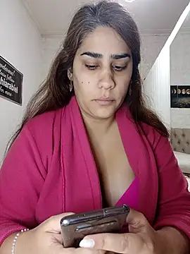 Snapshot of nahiarabiel33 chatting on May 10, 2026, 6:13 pm nahiarabiel33 online show from May 10, 2026, 6:13 pm
