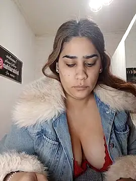 Snapshot of nahiarabiel33 chatting on May 24, 2026, 4:34 pm nahiarabiel33 online show from May 24, 2026, 4:34 pm