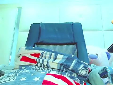 NharaBigCock online show from January 7, 2026, 8:33 pm