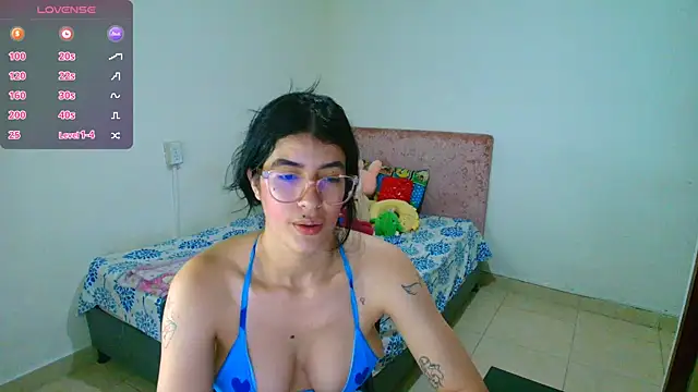 Snapshot of Kassandra_0304 chatting on May 8, 2026, 11:59 am Kassandra 0304 online show from May 8, 2026, 11:59 am