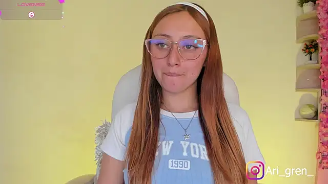 Snapshot of Arianna_Gren18 chatting on December 5, 2025, 2:03 pm Arianna Gren18 online show from December 5, 2025, 2:03 pm