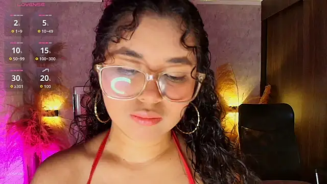 Snapshot of griselle_rousse chatting on June 12, 2026, 5:45 pm griselle rousse online show from June 12, 2026, 5:45 pm